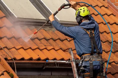Démoussage et hydrofuge de toiture à Quierzy